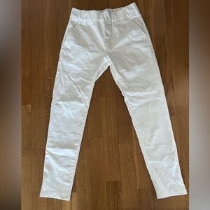 Bevy Flogs  Sz 26    Embossed crocodile  white
Back bison pkts